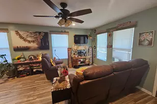 513 1st St, Hawkins, TX 75765 - Photo 4