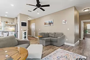 17110 Crossing Cir, Lindale, TX 75771 - Photo 8