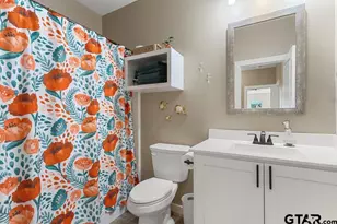 17110 Crossing Cir, Lindale, TX 75771 - Photo 18