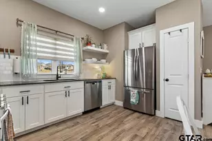 17110 Crossing Cir, Lindale, TX 75771 - Photo 14