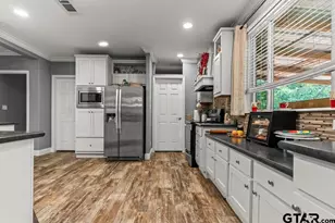 3012 Elysian Fields Ave, Marshall, TX 75672 - Photo 8