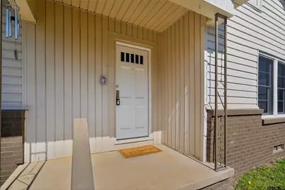 404 Rogers Ave, Henderson, TX 75654 - Photo 4