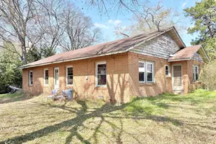 615 Quitman, Pittsburg, TX 75686 - Photo 2