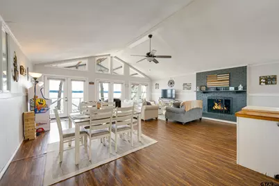 1067 Beachside Dr, Chandler, TX 75758 - Photo 6