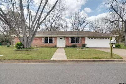 128 Clearview Dr, Palestine, TX 75803 - Photo 2