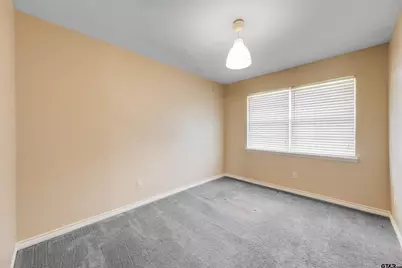 128 Clearview Dr, Palestine, TX 75803 - Photo 18