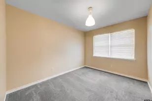 128 Clearview Dr, Palestine, TX 75803 - Photo 18