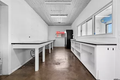 207 N Henderson Blvd, Kilgore, TX 75662 - Photo 2