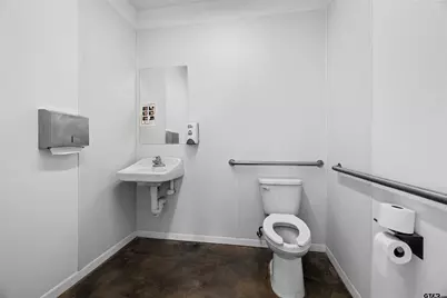 207 N Henderson Blvd, Kilgore, TX 75662 - Photo 16