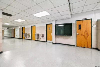 500 E Magrill St, Longview, TX 75601 - Photo 16