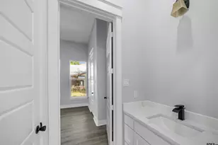 917 N Jackson St, Palestine, TX 75801 - Photo 18