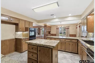 810 W Pine St, Winnsboro, TX 75494 - Photo 18