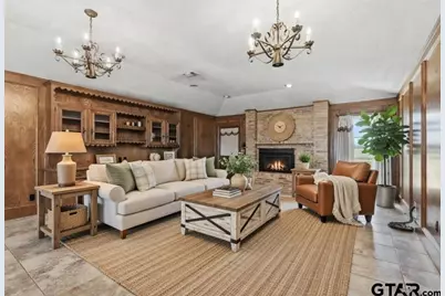 810 W Pine St, Winnsboro, TX 75494 - Photo 12