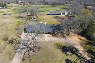 810 W Pine St, Winnsboro, TX 75494 - Photo 32