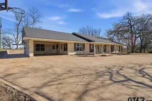 810 W Pine St, Winnsboro, TX 75494 - Photo 6