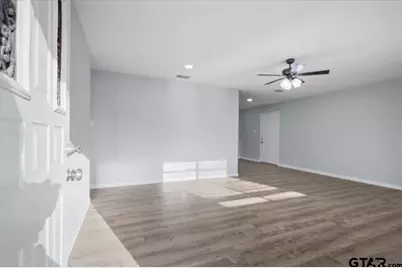 897 Christopher Dr, Whitehouse, TX 75791 - Photo 4