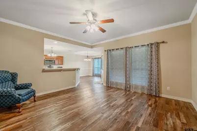 421 W Cumberland #205, Tyler, TX 75703 - Photo 6