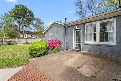 1403 S Robertson Avenue, Tyler, TX 75701 - Photo 6