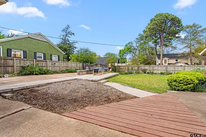 1403 S Robertson Avenue, Tyler, TX 75701 - Photo 38