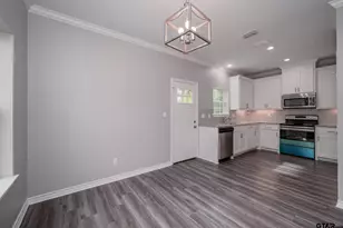 411 N Fuller Ave, Tyler, TX 75702 - Photo 6