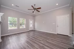 411 N Fuller Ave, Tyler, TX 75702 - Photo 4