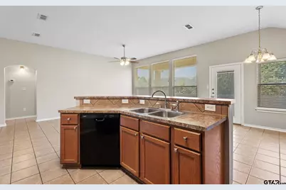 6017 Pine Cone Lane, Tyler, TX 75707 - Photo 10