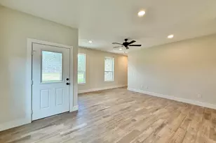 17422 Crossing Cir, Lindale, TX 75771 - Photo 8