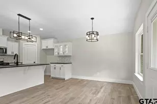 16414 Crossing Cir, Lindale, TX 75771 - Photo 4