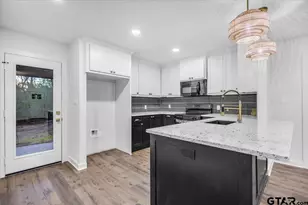 917 Crosby, Tyler, TX 75701 - Photo 8