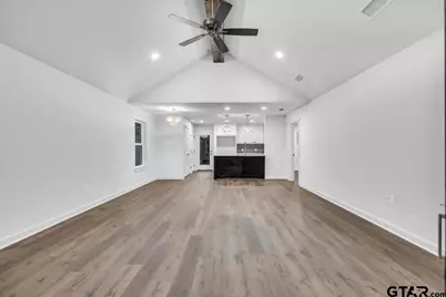 917 Crosby, Tyler, TX 75701 - Photo 4