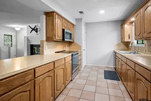 138 Green Knl, Holly Lake Ranch, TX 75765 - Photo 14