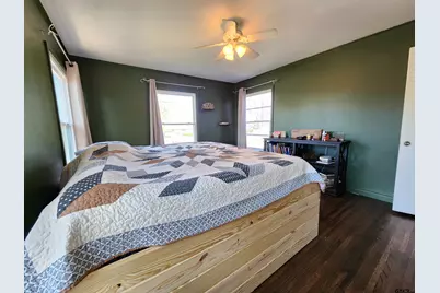 319 E Hubbard, Lindale, TX 75771 - Photo 10