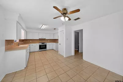 608 Craig Dr, Palestine, TX 75803 - Photo 10