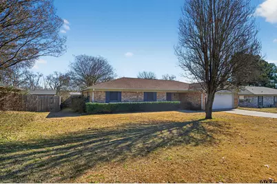 608 Craig Dr, Palestine, TX 75803 - Photo 2