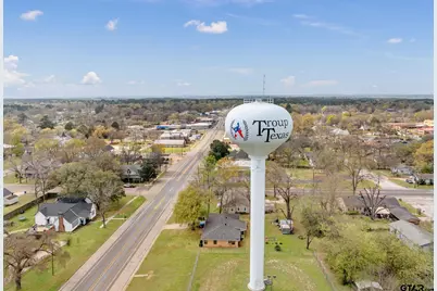506 E Bryant Street, Troup, TX 75789 - Photo 22