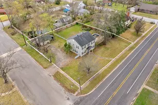 506 E Bryant St, Troup, TX 75789 - Photo 1