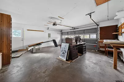 901 Rhodes, Tyler, TX 75701 - Photo 32