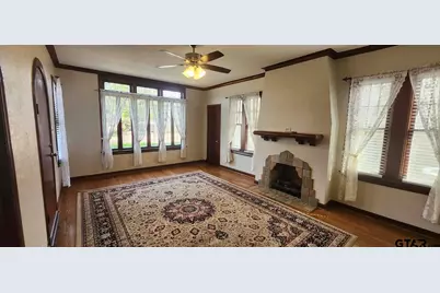 314 Mockingbird Ln, Tyler, TX 75701 - Photo 2