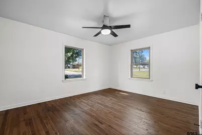 252 E Main, Van, TX 75790 - Photo 8