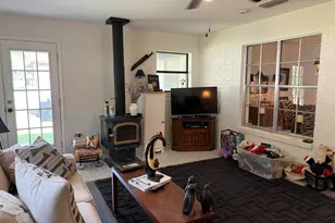 608 Pine St, Henderson, TX 75654 - Photo 18