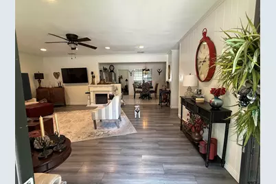 608 Pine Street, Henderson, TX 75654 - Photo 2