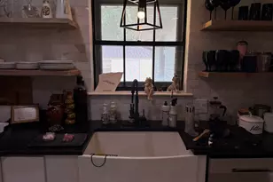 608 Pine St, Henderson, TX 75654 - Photo 12