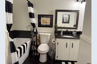 608 Pine Street, Henderson, TX 75654 - Photo 24