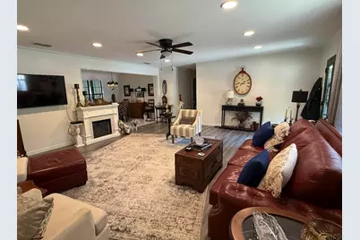 608 Pine Street, Henderson, TX 75654 - Photo 4