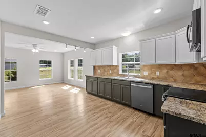 607 E Duval, Troup, TX 75789 - Photo 10