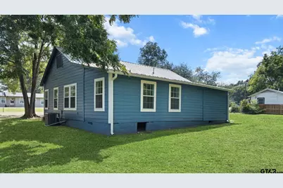 607 E Duval, Troup, TX 75789 - Photo 22