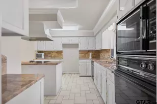 1102 Richwood St, Longview, TX 75604 - Photo 12