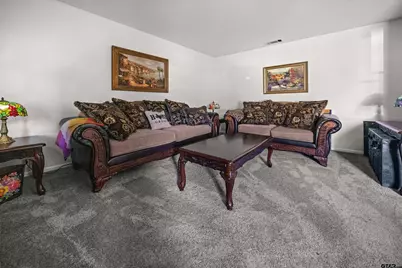 221 N Dayton St, Tyler, TX 75702 - Photo 8