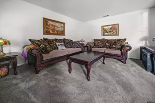 221 N Dayton St, Tyler, TX 75702 - Photo 8