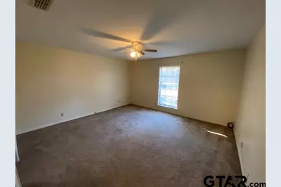 5700 Foxcroft, Tyler, TX 75703 - Photo 8